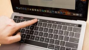 Macbook-Pro-Touch-Bar-2019-2
