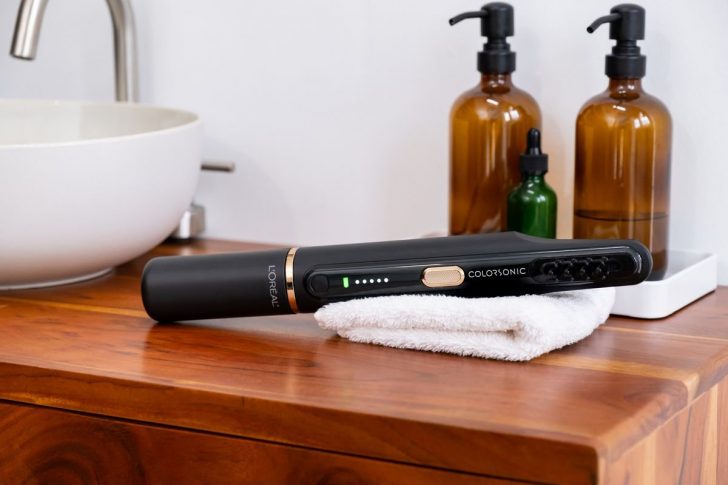 شركة L’Oréal تزيل النقاب عن أول جهاز لتلوين الشعر في المنزل